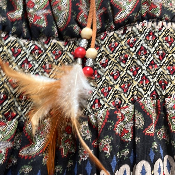 Large strapless Aztec print dress with lace up detail, feathers. Flattering EUC - Picture 9 of 10